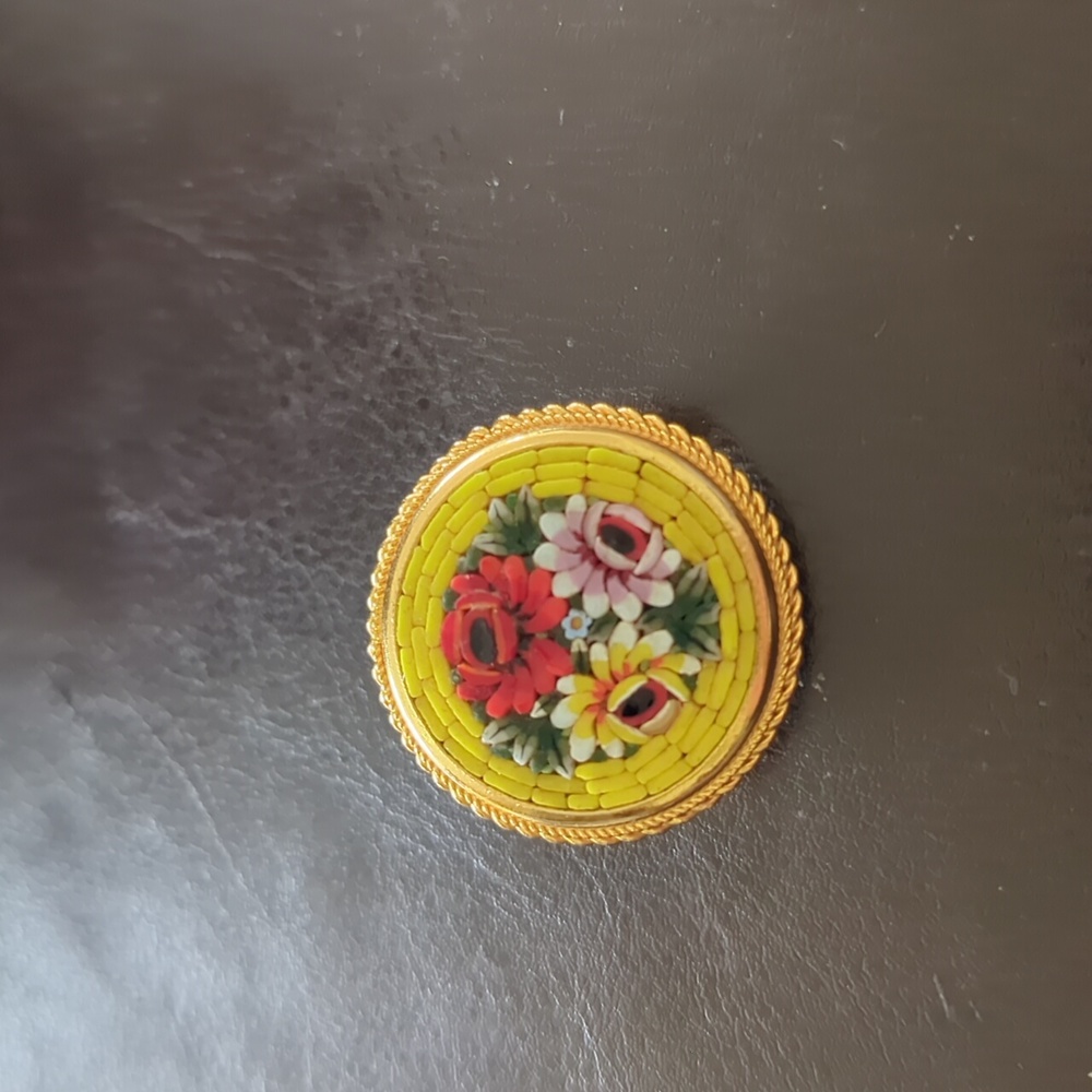Vintage Micro Mosaic Italian Yellow Brooch Pin - Picture 4 of 6